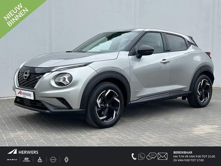 Grijs Gebruikt 2024 Nissan Juke N-Connecta SUV | € 23.885 (Goede deal) - Afbeelding 1/4