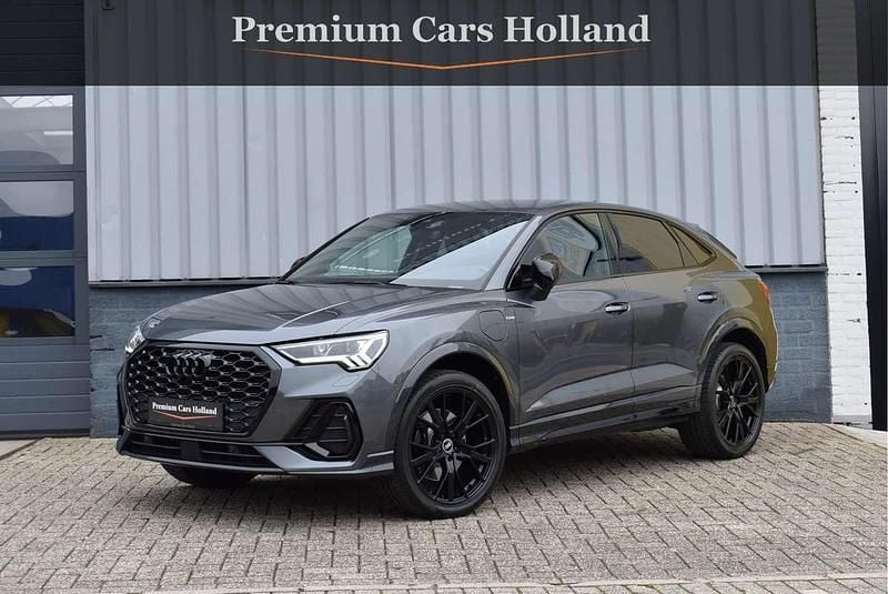 Grijs Gebruikt 2022 Audi Q3 Sportback S-Line SUV | € 39.950 (Goede deal) - Afbeelding 1/4