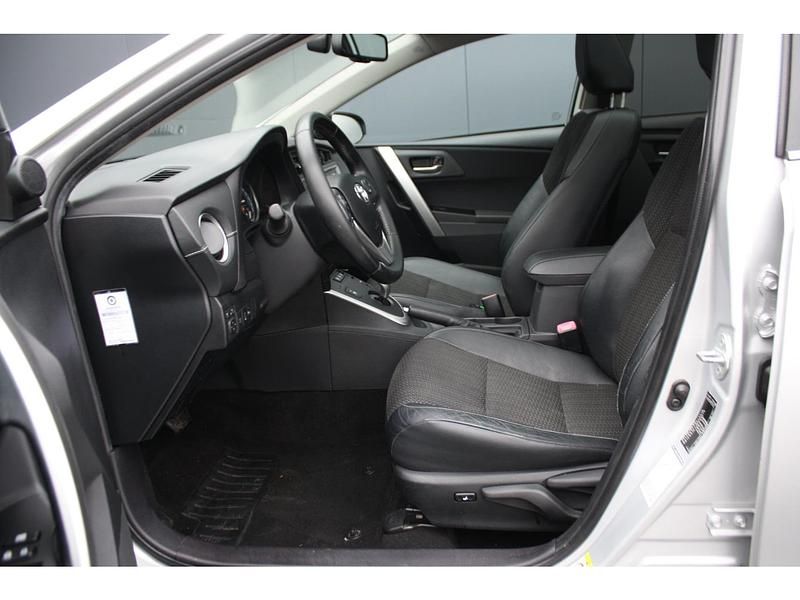 Occasion Toyota Auris 99 PK (72 kW) 2014 Grijs Stationwagen