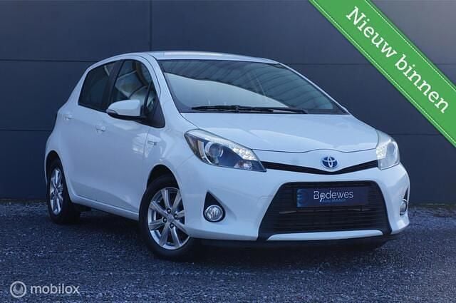 Occasion Toyota Yaris 75 PK (55 kW) 2014 Wit Hatchback