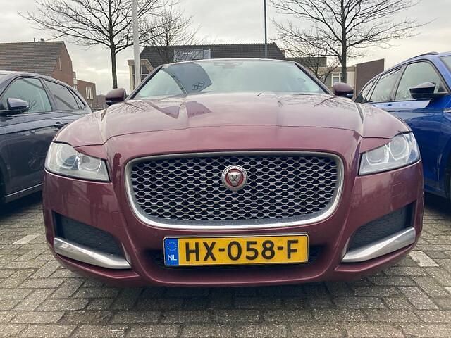 Occasion Jaguar XF Portfolio 163 PK (119 kW) 2015 Rood Sedan