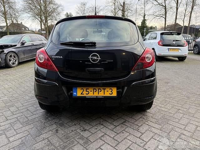 Occasion Opel Corsa Essentia 2009 Zwart Hatchback