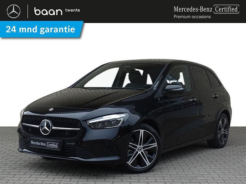 Zwart, metallic lak Gebruikt 2024 Mercedes B250 Luxury MPV | € 42.900 (Duur) - Afbeelding 1/4