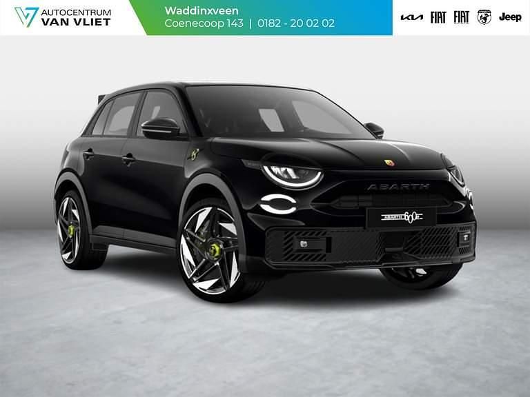 Venom black (wit metallic) Nieuw 2025 Abarth 600e SUV | € 45.990 - Afbeelding 1/4