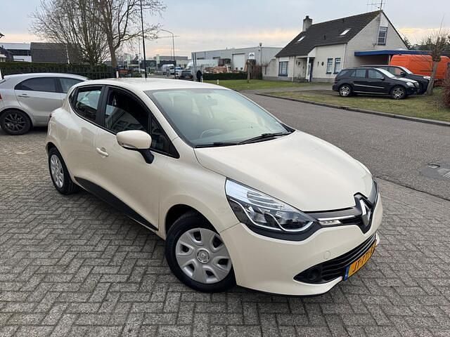 Occasion Renault Clio IV Expression 90 PK (66 kW) 2016 Bruin Hatchback