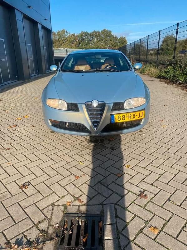 Gebruikt 2005 Alfa Romeo GT Coupé | € 1.650 (Eerlijke prijs) - Afbeelding 1/4