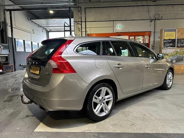 Occasion Volvo V60 R-Design 2015 Grijs Stationwagen