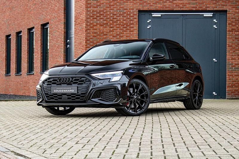 Occasion Audi A3 Sportback e-tron Competition 245 PK (180 kW) 2022 Zwart Hatchback