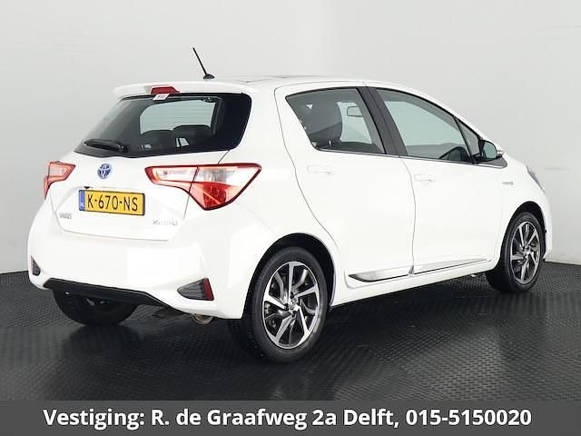 Occasion Toyota Yaris Hybrid Executive 101 PK (74 kW) 2018 Wit Hatchback