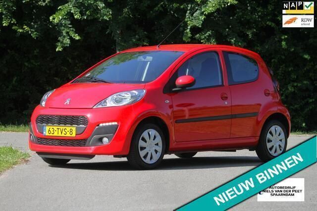 Rood Gebruikt 2012 Peugeot 107 Active Premium Hatchback | € 6.950 (Eerlijke prijs) - Afbeelding 1/4