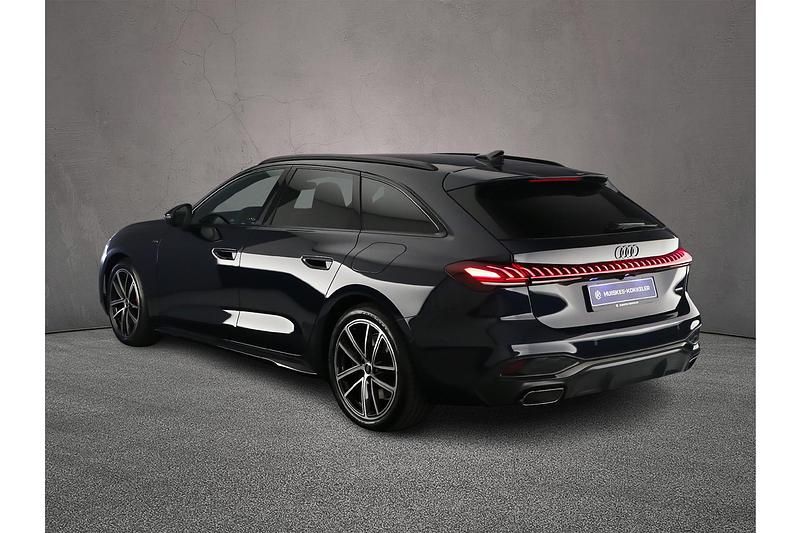 Nieuw Audi A5 Ambiente 2026 Firmamentblauw metallic Stationwagen