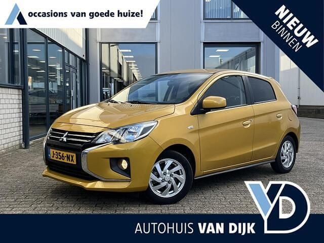 Geel Gebruikt 2020 Mitsubishi Space Star Active Hatchback | € 9.845 (Goede deal) - Afbeelding 1/4