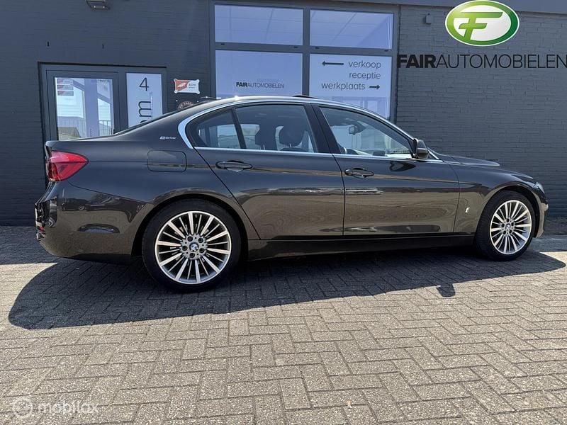 Occasion BMW 330 Executive 184 PK (135 kW) 2016 Bruin Sedan