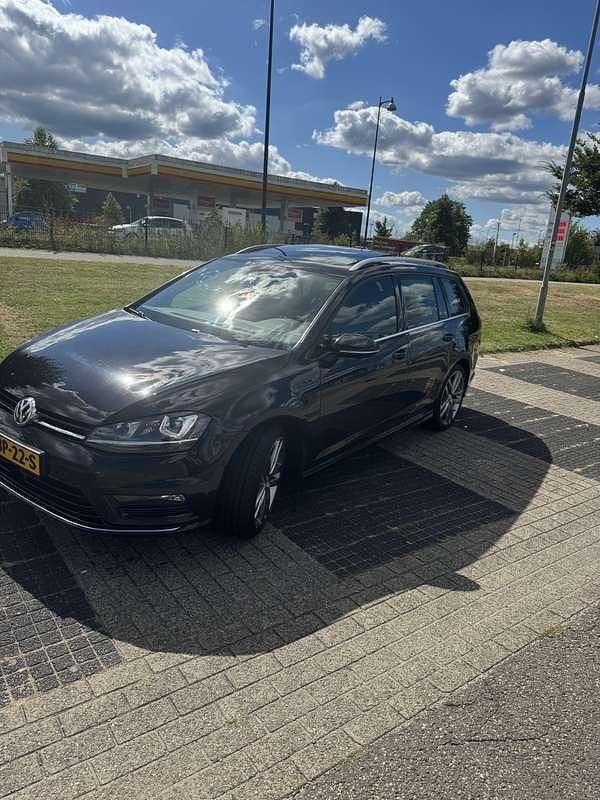Zwart Gebruikt 2015 VW Golf VII Highline Stationwagen | € 10.900 (Super prijs) - Afbeelding 1/4