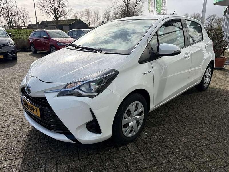 Occasion Toyota Yaris Hybrid Active 73 PK (53 kW) 2020 Wit Hatchback