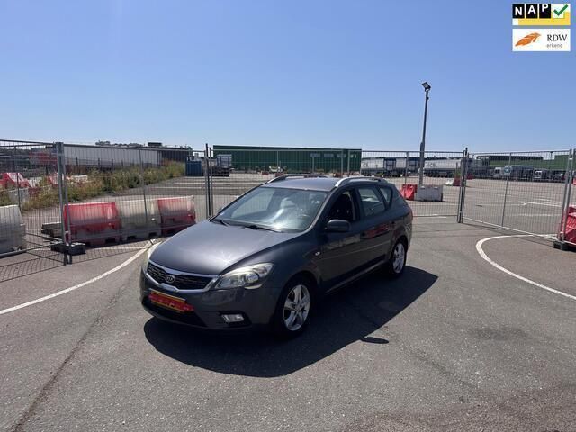 Grijs Gebruikt 2011 Kia Ceed Plus Stationwagen | € 2.550 (Super prijs) - Afbeelding 1/4