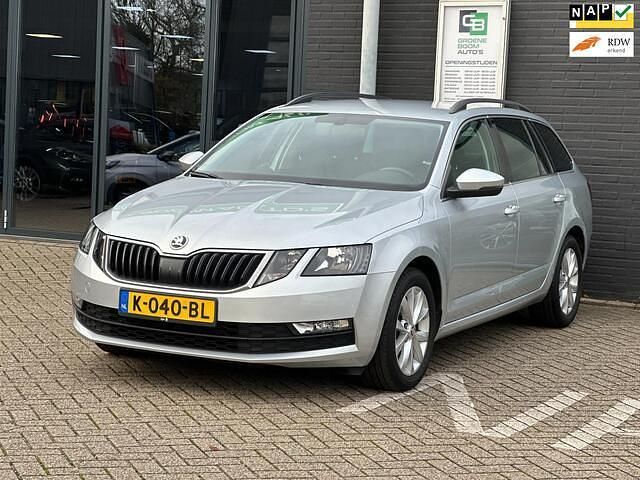 Grijs Gebruikt 2020 Skoda Octavia Business Line Stationwagen | € 13.999 (Eerlijke prijs) - Afbeelding 1/4