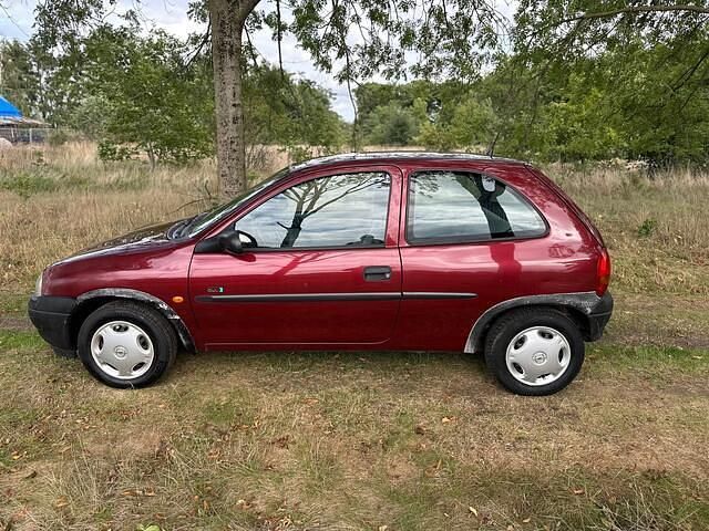 Occasion Opel Corsa Eco 60 PK (44 kW) 1998 Rood Hatchback