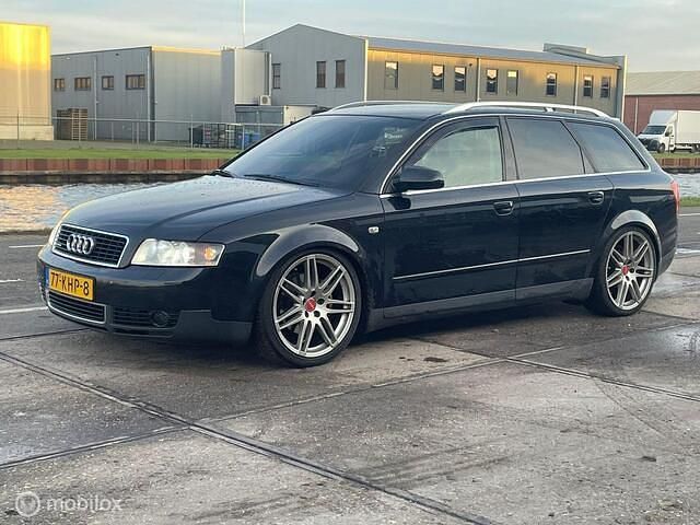 Zwart Gebruikt 2001 Audi A4 Exclusive Stationwagen | € 2.000 (Goede deal) - Afbeelding 1/4