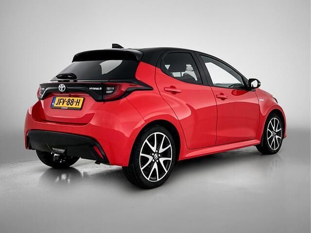 Occasion Toyota Yaris Executive 116 PK (85 kW) 2021 Rood Hatchback