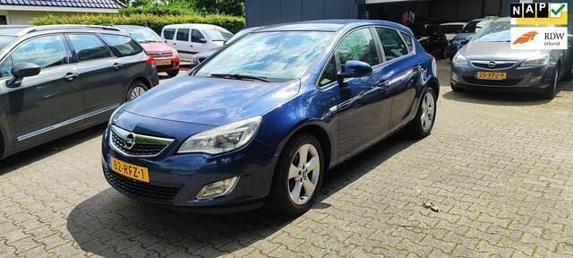 Blauw Gebruikt 2011 Opel Astra Edition Hatchback | € 3.499 (Goede deal) - Afbeelding 1/4