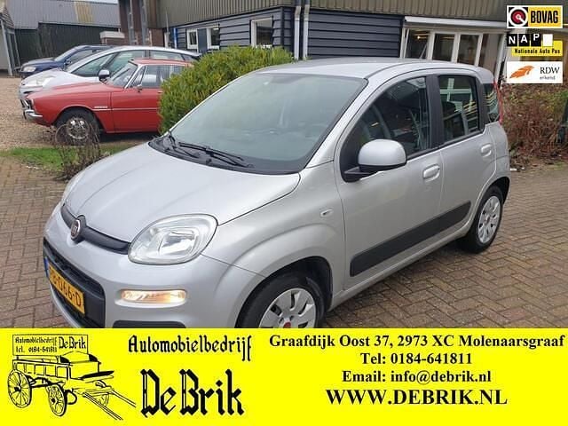 Grijs Occasion 2017 Fiat Panda Lounge Hatchback | € 7.250 (Eerlijke prijs) - Afbeelding 1/4