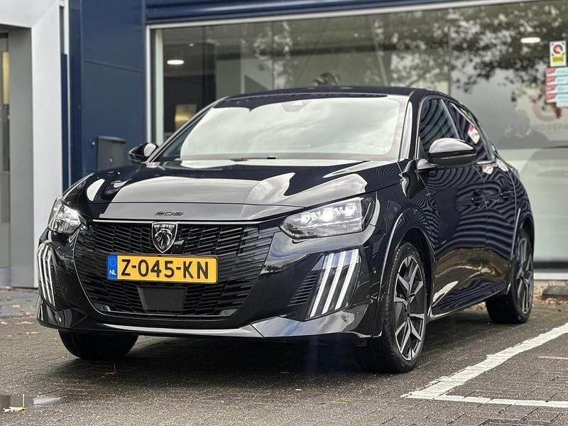 Zwart Gebruikt 2024 Peugeot e-208 GTi Hatchback | € 25.645 (Duur) - Afbeelding 1/1