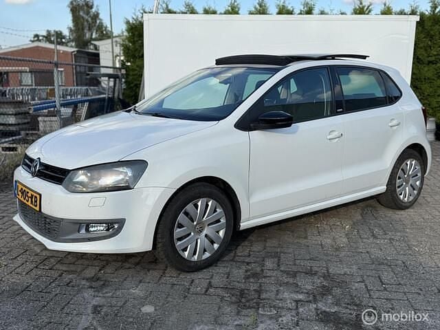 Wit Gebruikt 2011 VW Polo Style Hatchback | € 3.995 (Super prijs) - Afbeelding 1/4