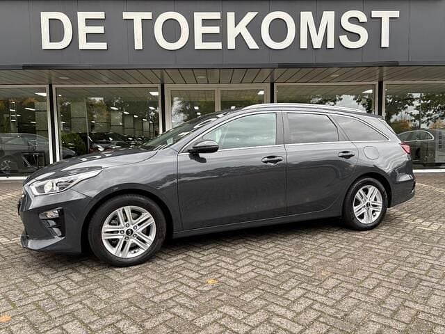 Grijs Gebruikt 2021 Kia Ceed Stationwagen | € 17.250 (Eerlijke prijs) - Afbeelding 1/4
