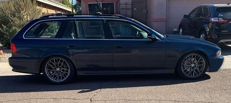 Occasion 2003 BMW 525 Stationwagen | € 3.000 (Goede deal) - Afbeelding 1/4