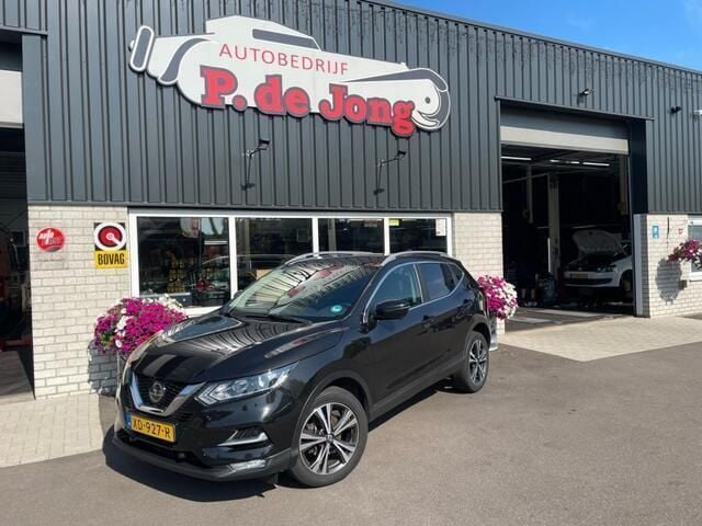Zwart Gebruikt 2018 Nissan Qashqai N-Connecta SUV | € 15.975 (Eerlijke prijs) - Afbeelding 1/4