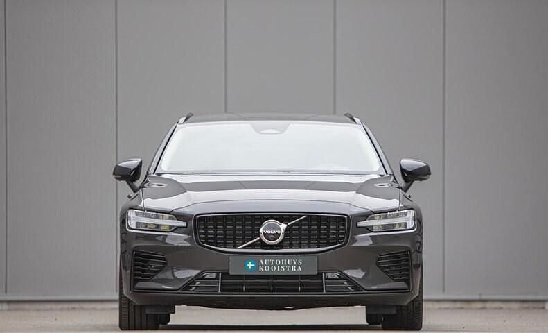 Occasion Volvo V60 Plus 2025 Grijs Stationwagen