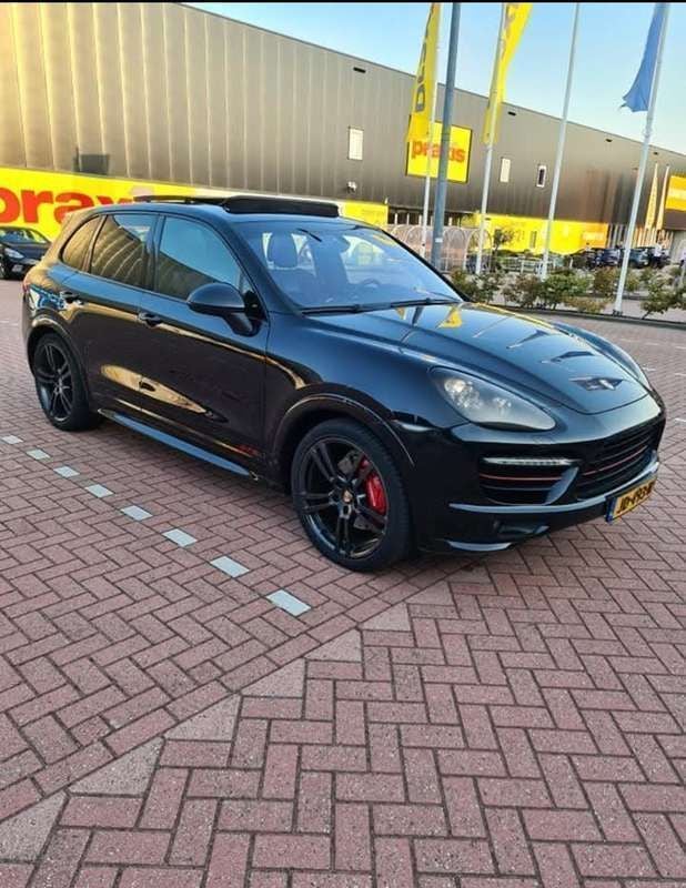 Gebruikt 2012 Porsche Cayenne GTS SUV | € 27.000 - Afbeelding 1/4