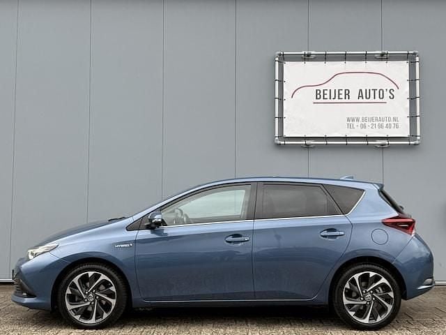Occasion Toyota Auris Hybrid 2017 Blauw Hatchback