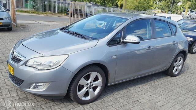 Grijs Gebruikt 2010 Opel Astra Cosmo Hatchback | € 6.000 (Duur) - Afbeelding 1/4