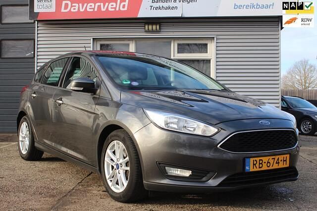Occasion Ford Focus 101 PK (74 kW) 2017 Grijs Hatchback