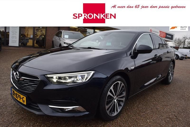 Blauw Gebruikt 2019 Opel Insignia Innovation Hatchback | € 19.900 (Goede deal) - Afbeelding 1/4