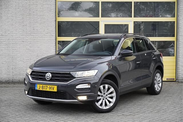 Grijs Gebruikt 2020 VW T-Roc Style SUV | € 15.950 (Eerlijke prijs) - Afbeelding 1/4