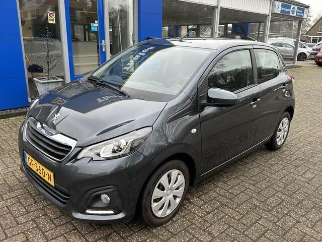 Grijs, metallic lak Gebruikt 2015 Peugeot 108 Active Hatchback | € 6.650 (Iets duurder) - Afbeelding 1/4