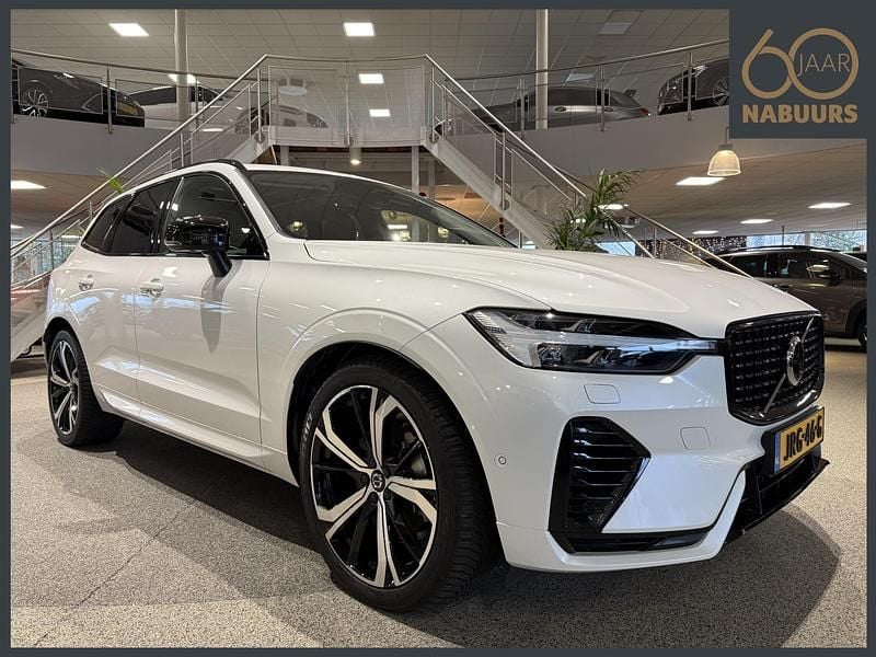Wit Occasion 2025 Volvo XC60 Plus SUV | € 51.750 (Goede deal) - Afbeelding 1/4