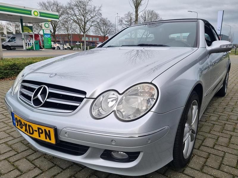 Grijs (metallic) Occasion 2007 Mercedes 200 Avantgarde Cabriolet | € 9.999 (Eerlijke prijs) - Afbeelding 1/4