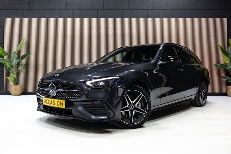 Grijs Gebruikt 2022 Mercedes 300 AMG line Stationwagen | € 41.950 - Afbeelding 1/4