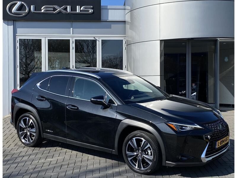 Zwart Gebruikt 2021 Lexus UX SUV | € 27.900 (Eerlijke prijs) - Afbeelding 1/4
