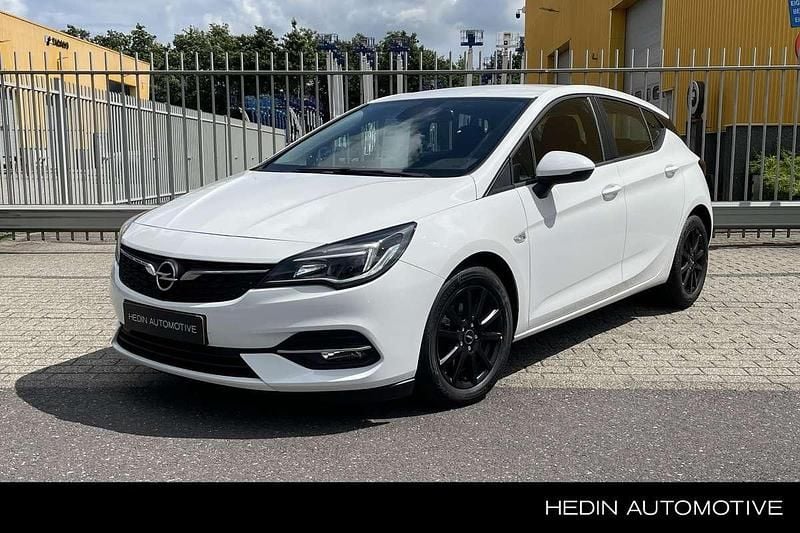 Wit Gebruikt 2020 Opel Astra Business Edition Hatchback | € 11.745 (Eerlijke prijs) - Afbeelding 1/3