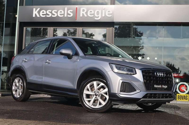 Grijs Occasion 2023 Audi Q2 Advanced SUV | € 27.950 (Eerlijke prijs) - Afbeelding 1/4