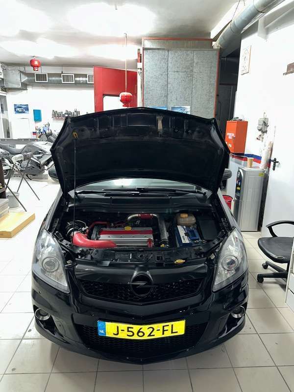 Zwart Gebruikt 2005 Opel Zafira OPC MPV | € 9.499 - Afbeelding 1/4