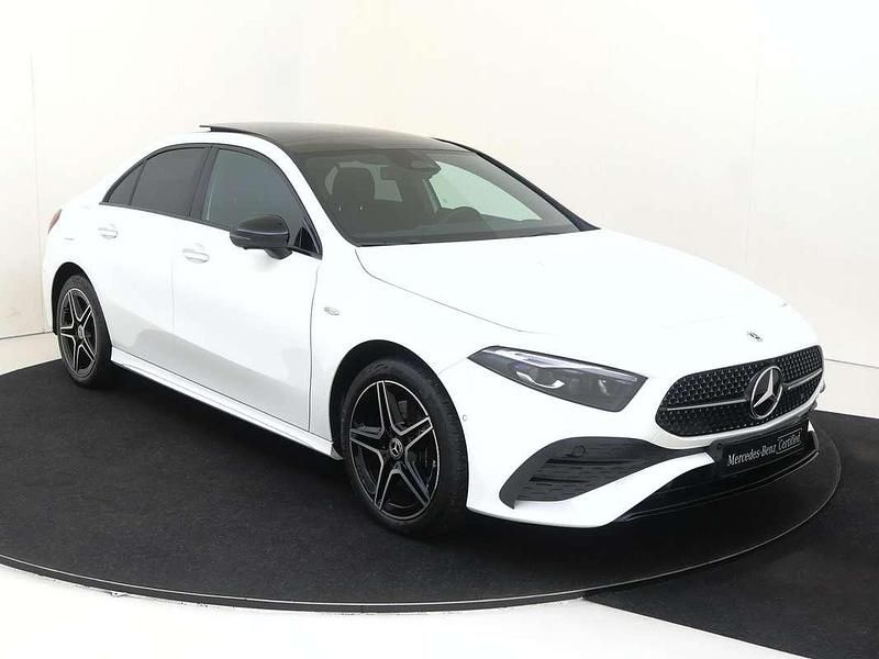 Occasion Mercedes A250 Business 218 PK (160 kW) 2025 Wit Sedan