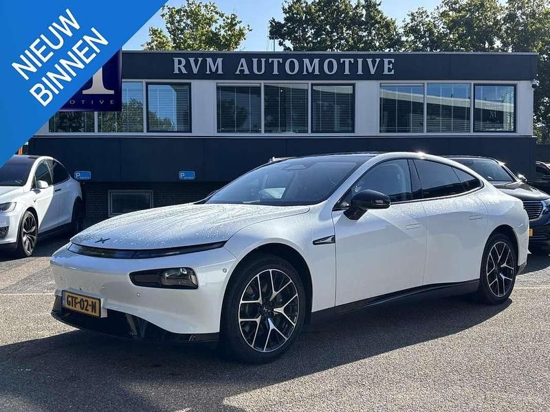 Wit Gebruikt 2025 XPENG P7 AWD Performance Sedan | € 46.877 - Afbeelding 1/4