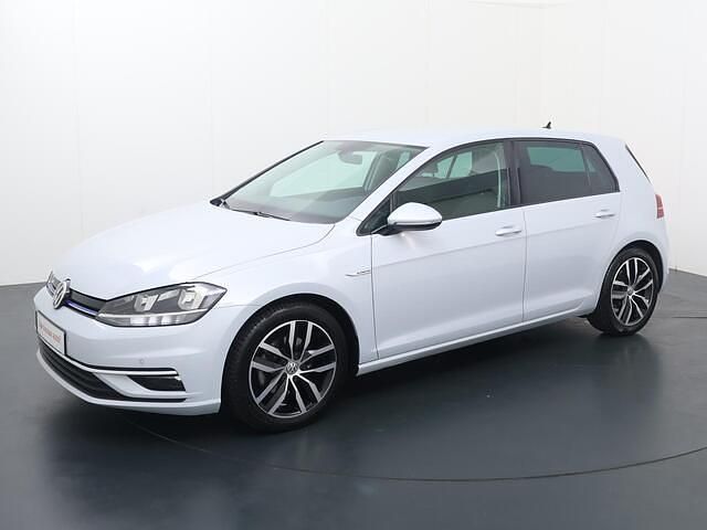 Wit Occasion 2018 VW Golf VII Highline Hatchback | € 14.940 (Super prijs) - Afbeelding 1/4