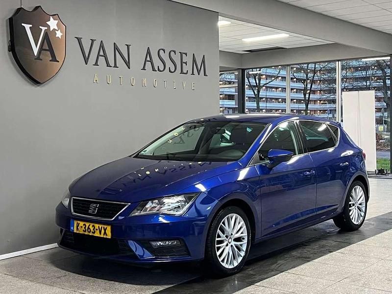 Blauw Occasion 2017 Seat Leon Business Hatchback | € 7.495 (Super prijs) - Afbeelding 1/4